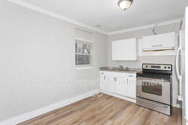 House for rent at 3423 Garner Ave #B, Kansas City, MO 64124