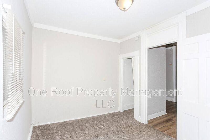 House for rent at 3423 Garner Ave #B, Kansas City, MO 64124
