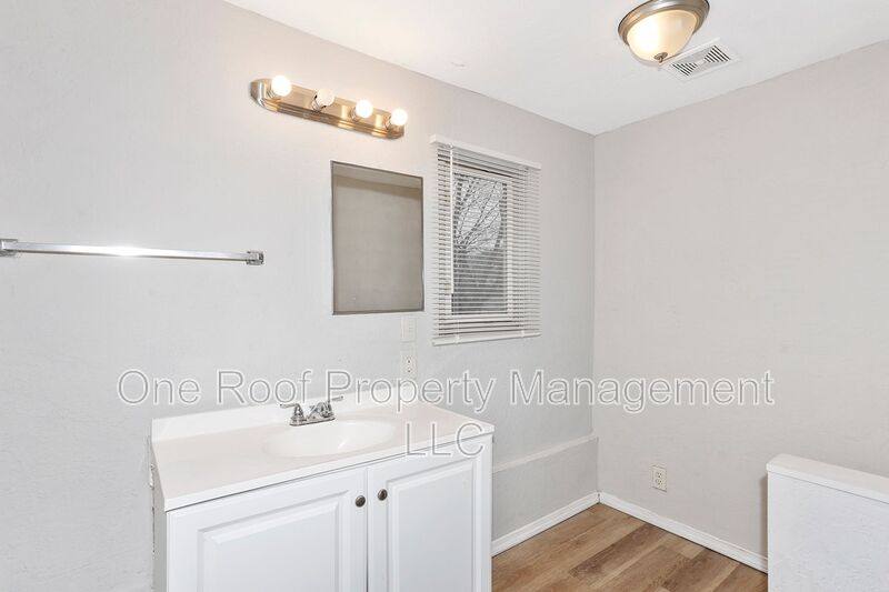 House for rent at 3423 Garner Ave #B, Kansas City, MO 64124
