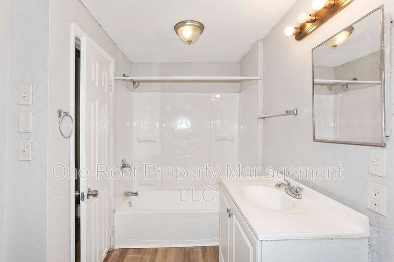 House for rent at 3423 Garner Ave #B, Kansas City, MO 64124