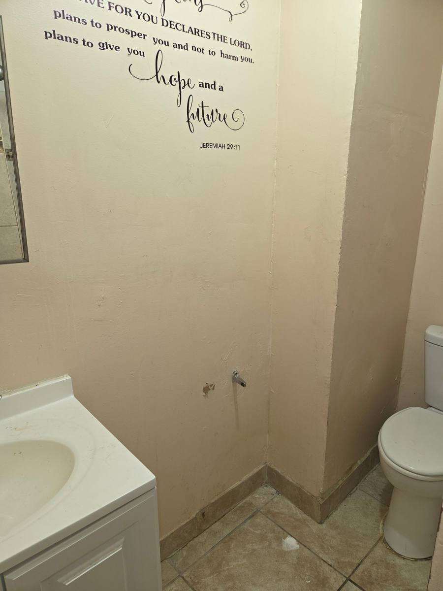 Apartment for rent at 91 S Munn Ave, Newark, NJ 07106