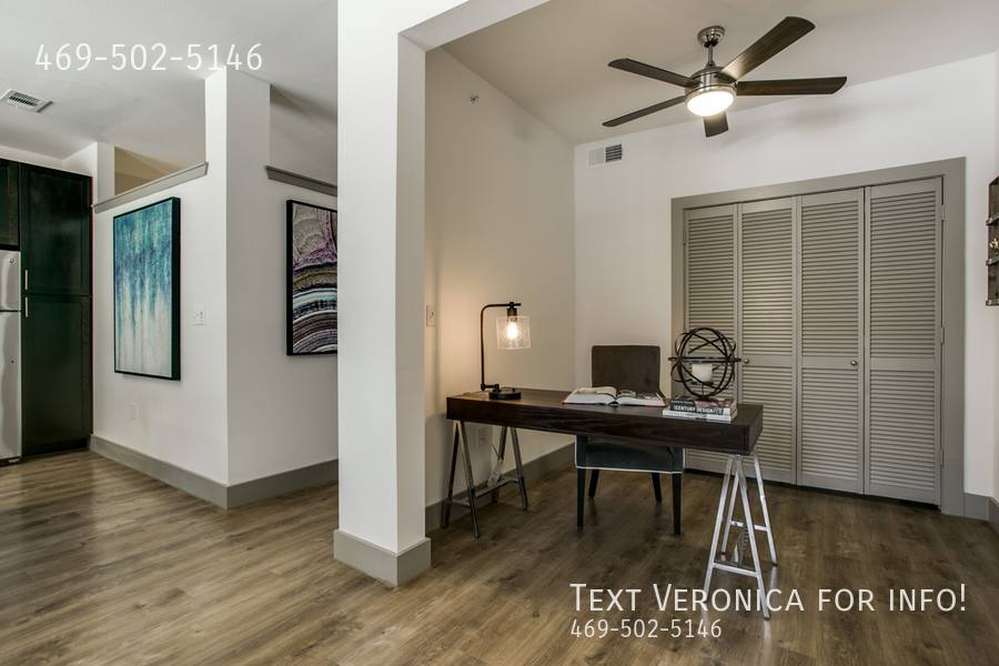 Townhouse for rent at 2110 Peak St, Dallas, TX 75204