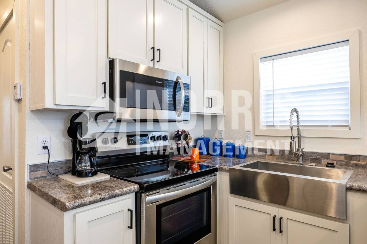 Apartment for rent at 14010 S Amado Blvd, Arizona City, AZ 85123