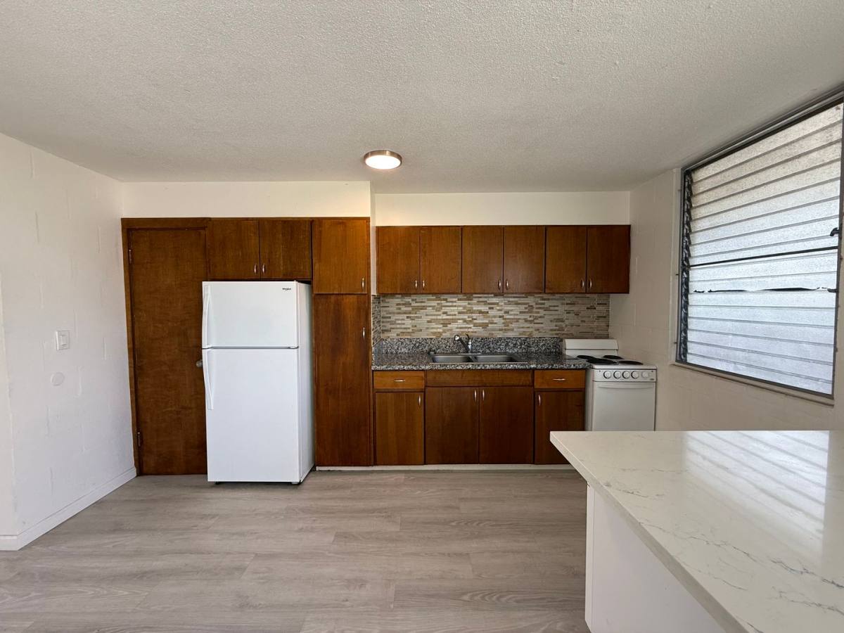 Apartment for rent at 1508 Pensacola St, Honolulu, HI 96822