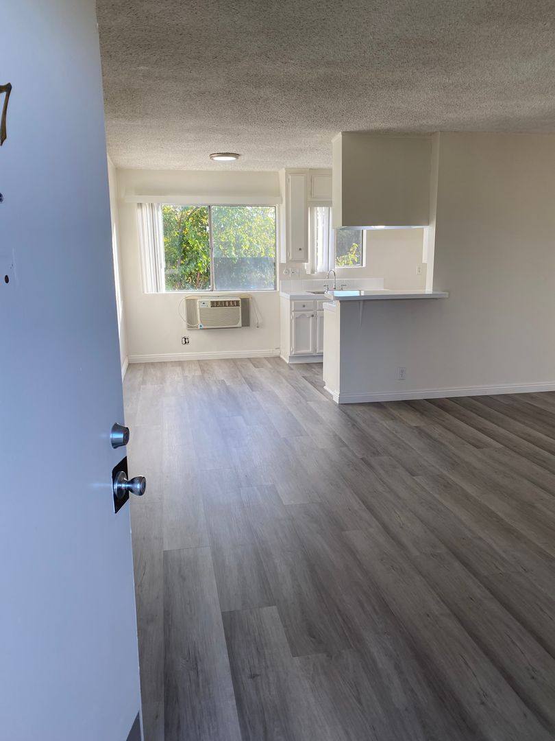Apartment for rent at 20356 Cohasset, Winnetka, CA 91306