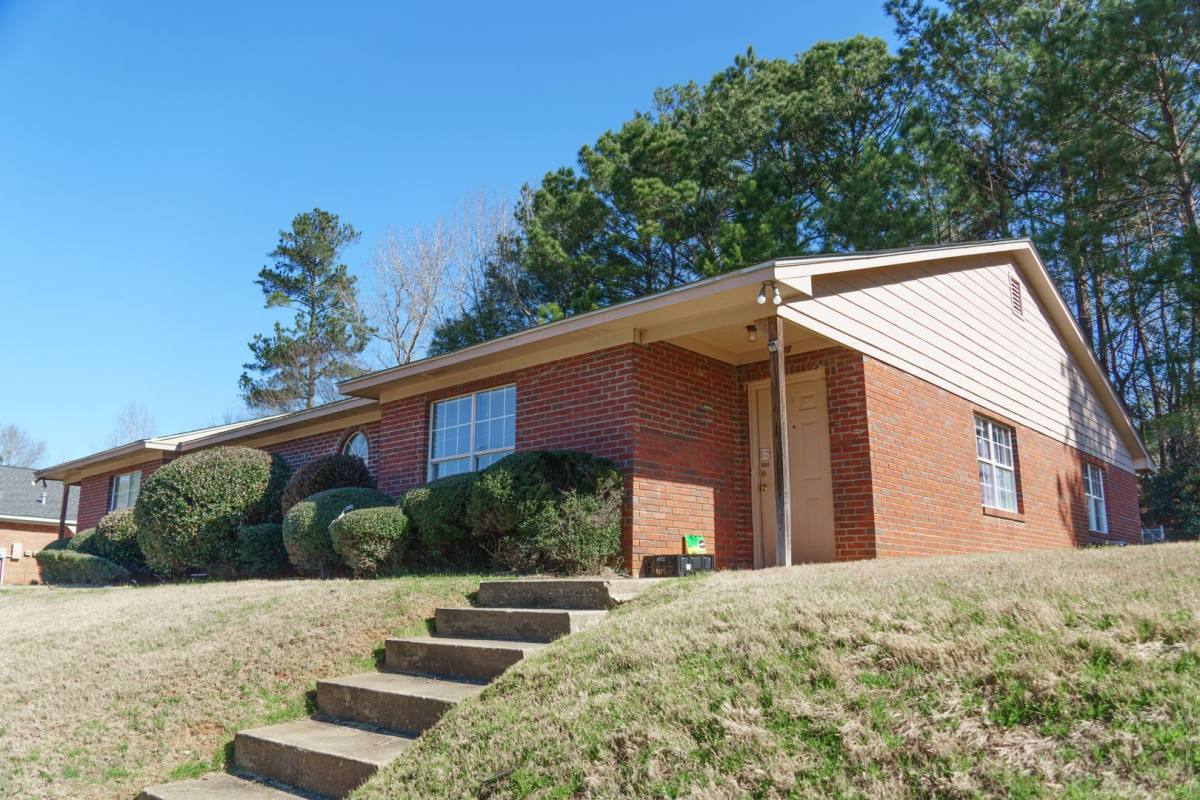 House for rent at 1170 Northwood Dr, Auburn, AL 36832