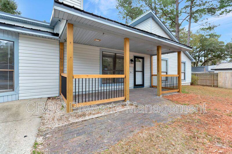 House for rent at 213 Sagebrush Lane, Summerville, SC 29483