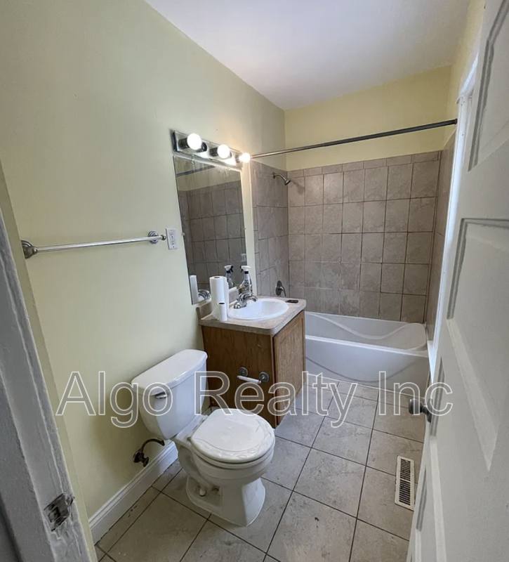 Apartment for rent at 2211 Queen Ave N #1, Minneapolis, MN 55411
