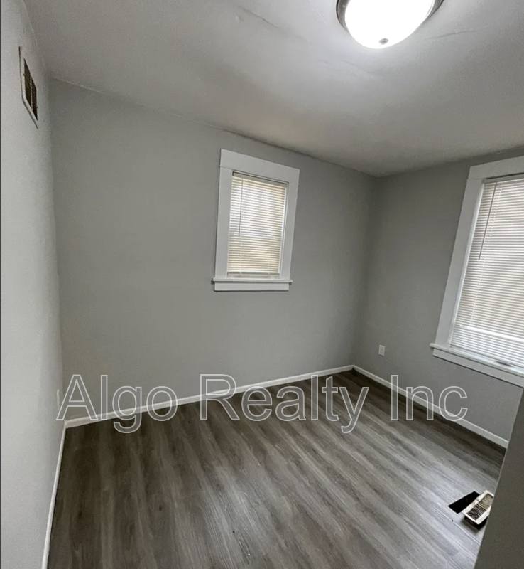 Apartment for rent at 2211 Queen Ave N #1, Minneapolis, MN 55411