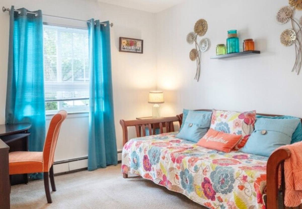 Apartment for rent at 1049 S Westmore-Meyers Rd, Lombard, IL 60148