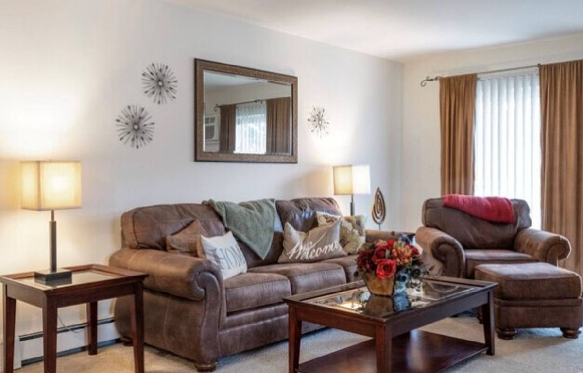 Apartment for rent at 1049 S Westmore-Meyers Rd, Lombard, IL 60148