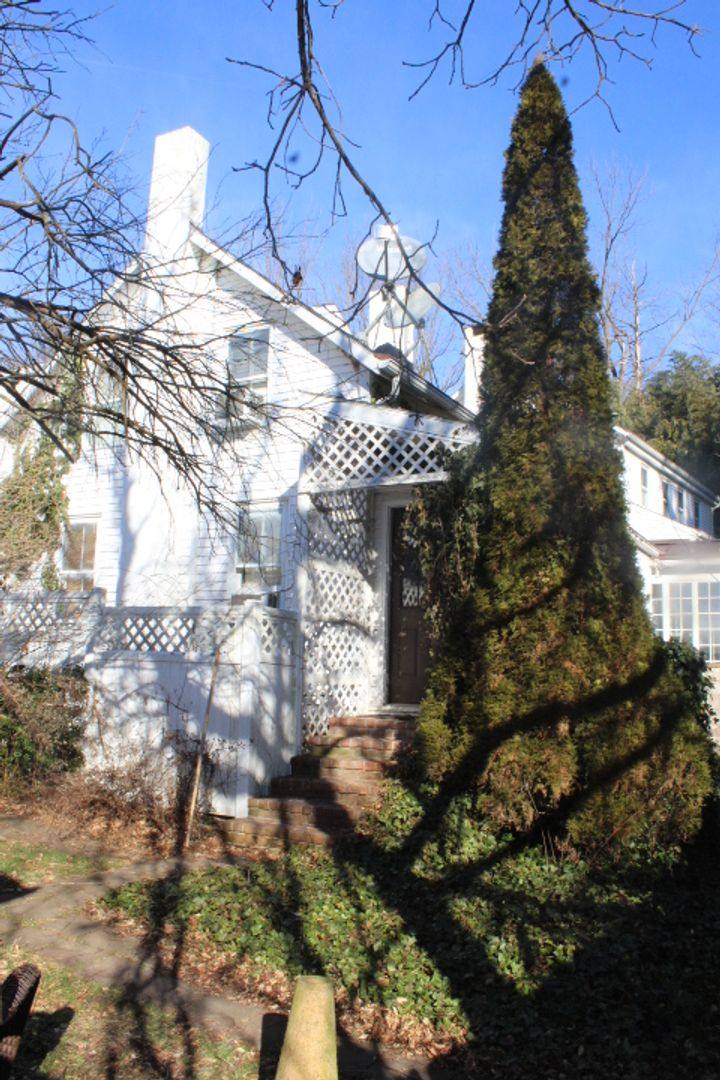 House for rent at 11525 High Point Rd -Cottage, Felton, PA 17322