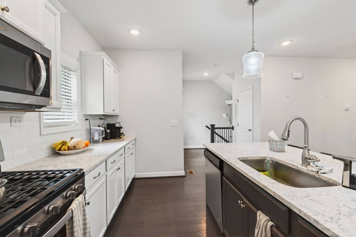 Townhouse for rent at 2860 Boone Dr, Kennesaw, GA 30144