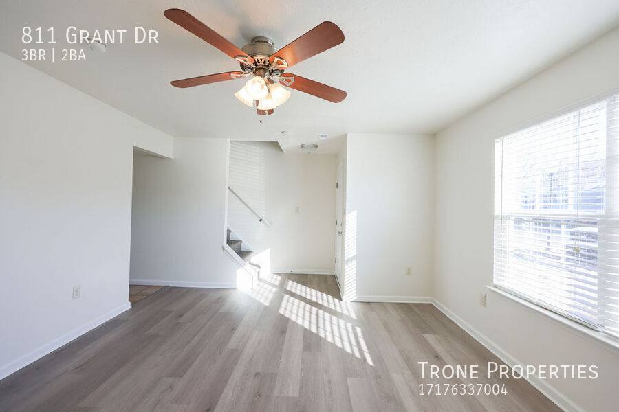 Townhouse for rent at 823 Grant Dr, Hanover, PA 17331