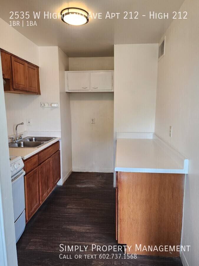 Apartment for rent at 2535 W Highland Ave #212, Phoenix, AZ 85017