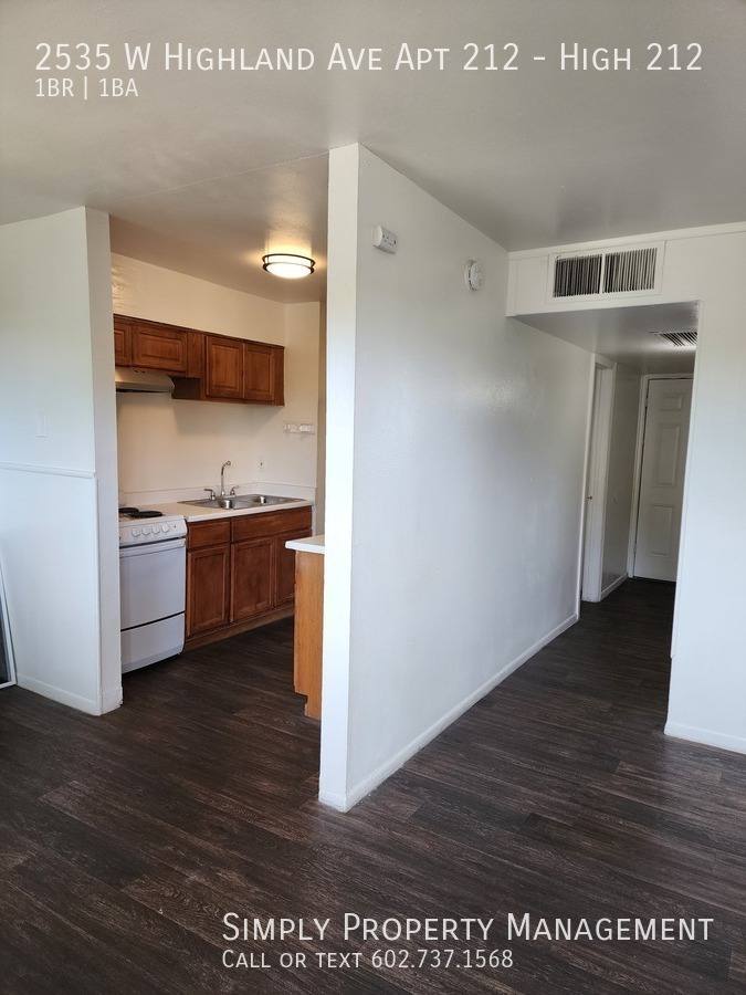 Apartment for rent at 2535 W Highland Ave #212, Phoenix, AZ 85017
