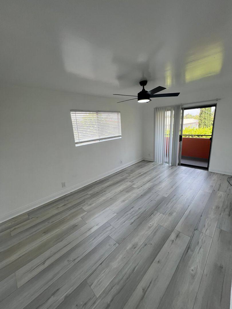 Apartment for rent at 3759 W 27th St, Los Angeles, CA 90018