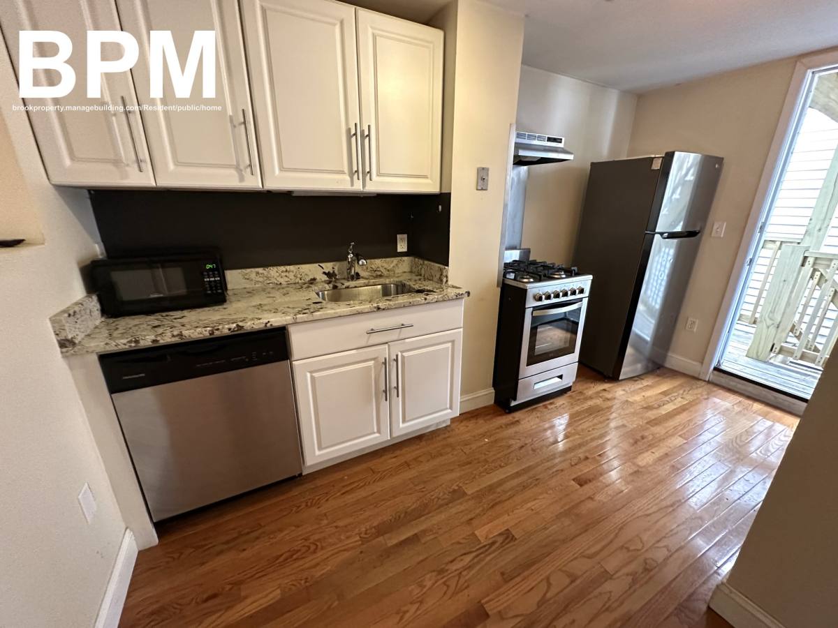 Apartment for rent at 238 Everett St #1, East Boston, MA 02128