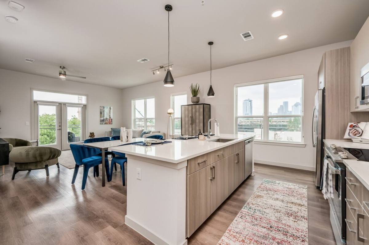 Apartment for rent at 2400 W Dallas St #L1, Houston, TX 77019