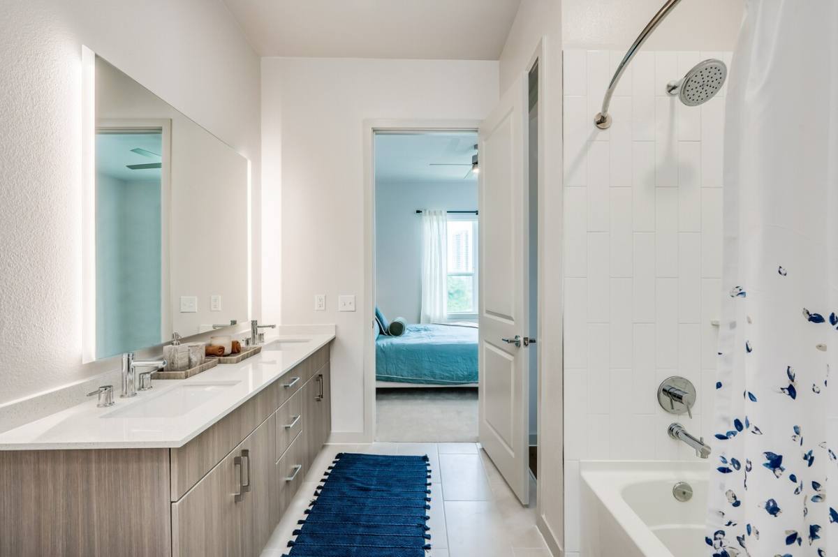 Apartment for rent at 2400 W Dallas St #L1, Houston, TX 77019