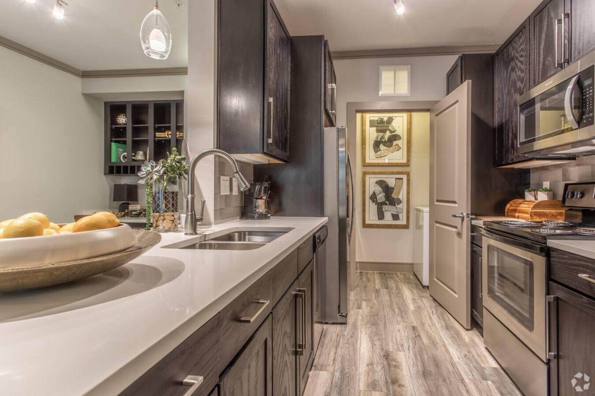 Apartment for rent at 180 W Gray St #M1801, Houston, TX 77019