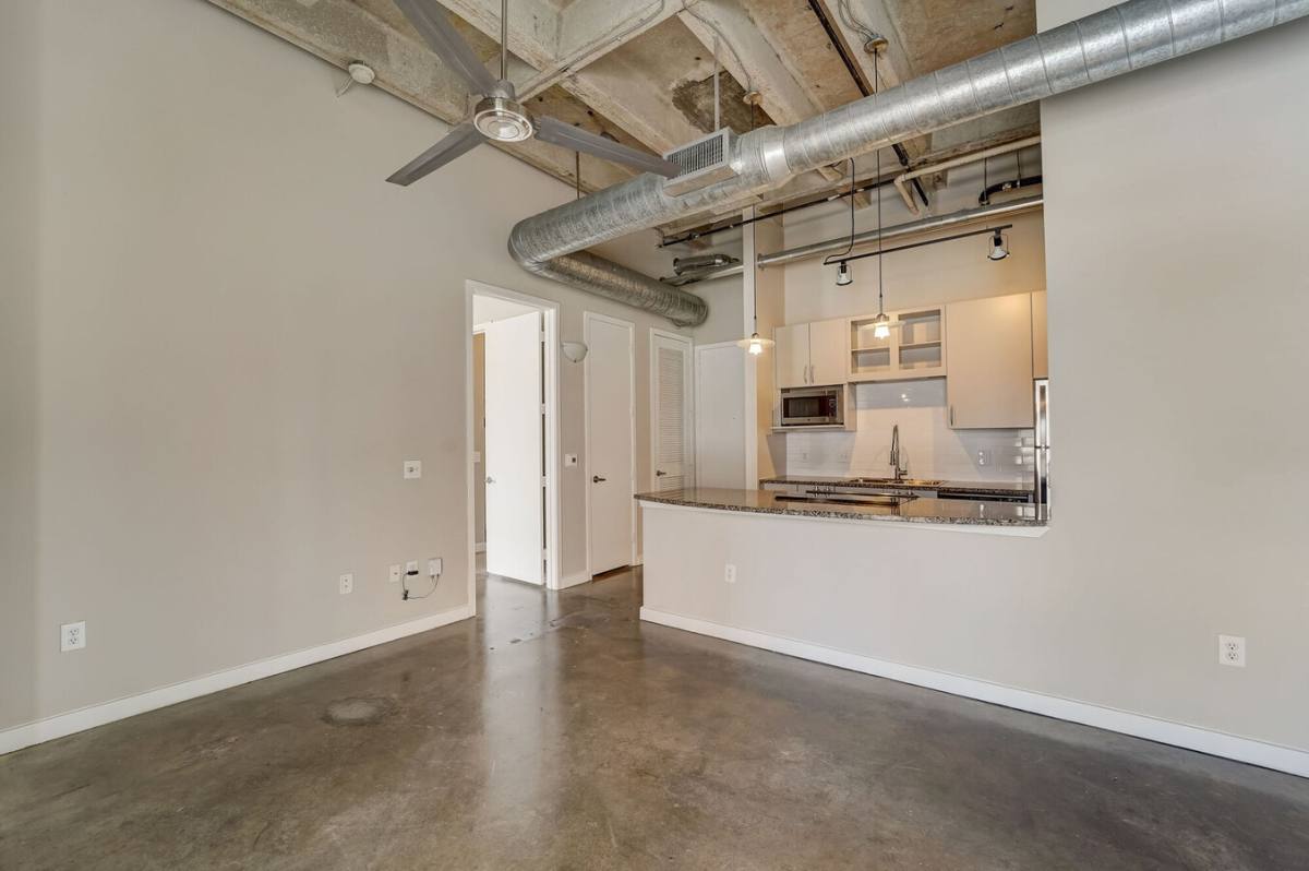Apartment for rent at 1 Hermann Park Court #HPL1, Houston, TX 77021