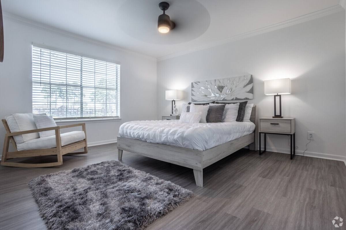 Apartment for rent at 16755 Ella Blvd #LVA1, Houston, TX 77090
