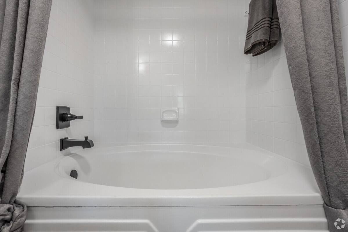 Apartment for rent at 16755 Ella Blvd #LVA1, Houston, TX 77090