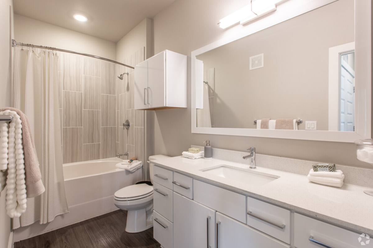 Apartment for rent at 2040 Greenhouse Rd #GH3, Houston, TX 77084