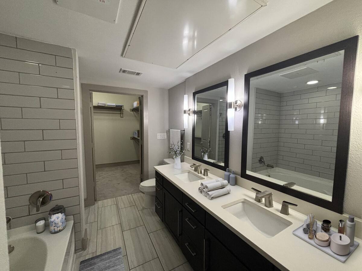 Apartment for rent at 180 W Gray St #M1802, Houston, TX 77019
