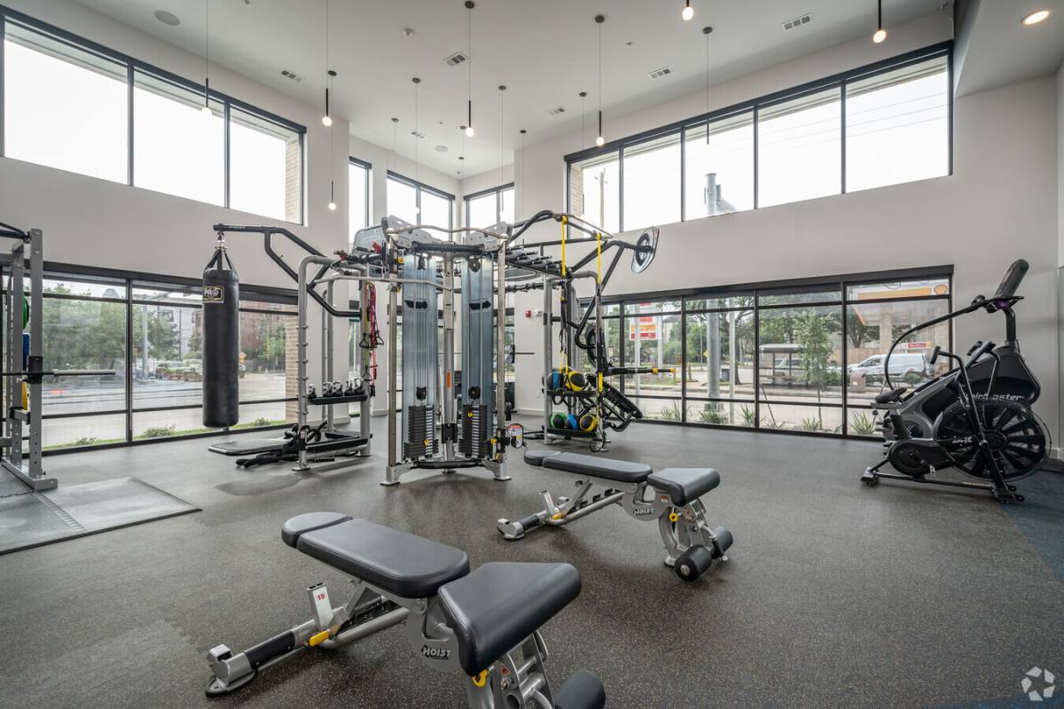 Apartment for rent at 2400 W Dallas St #L2, Houston, TX 77019