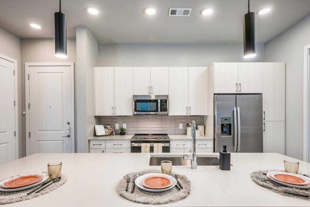 Apartment for rent at 2400 W Dallas St #L2, Houston, TX 77019