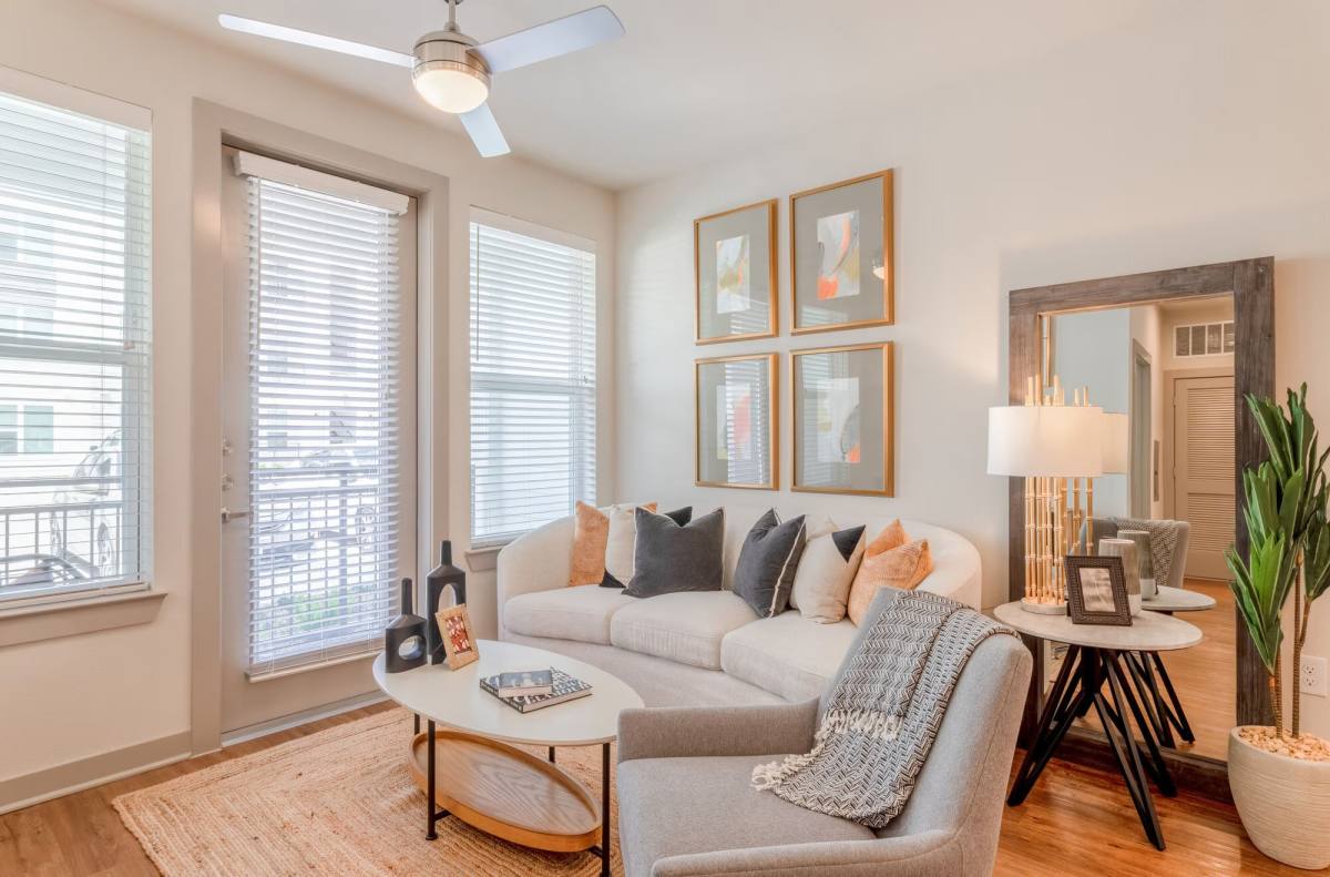 Apartment for rent at 13939 Hillcroft Ave #ESA, Houston, TX 77085