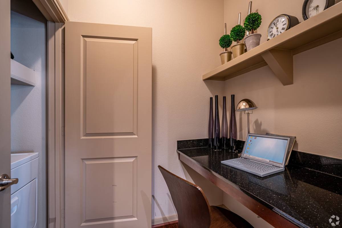 Apartment for rent at 4310 Dunlavy St #FMD, Houston, TX 77006