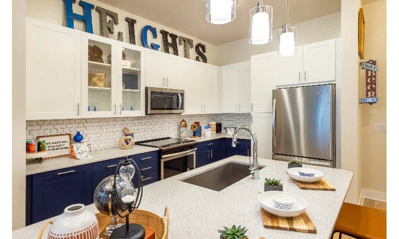 Apartment for rent at 555 W 19th St #F19, Houston, TX 77008