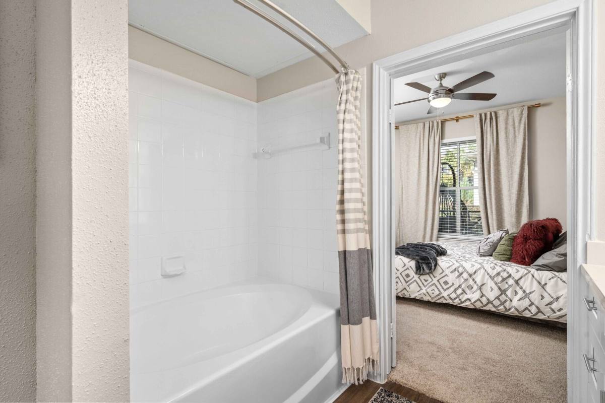 Apartment for rent at 3300 Sage Rd #GMU, Houston, TX 77056