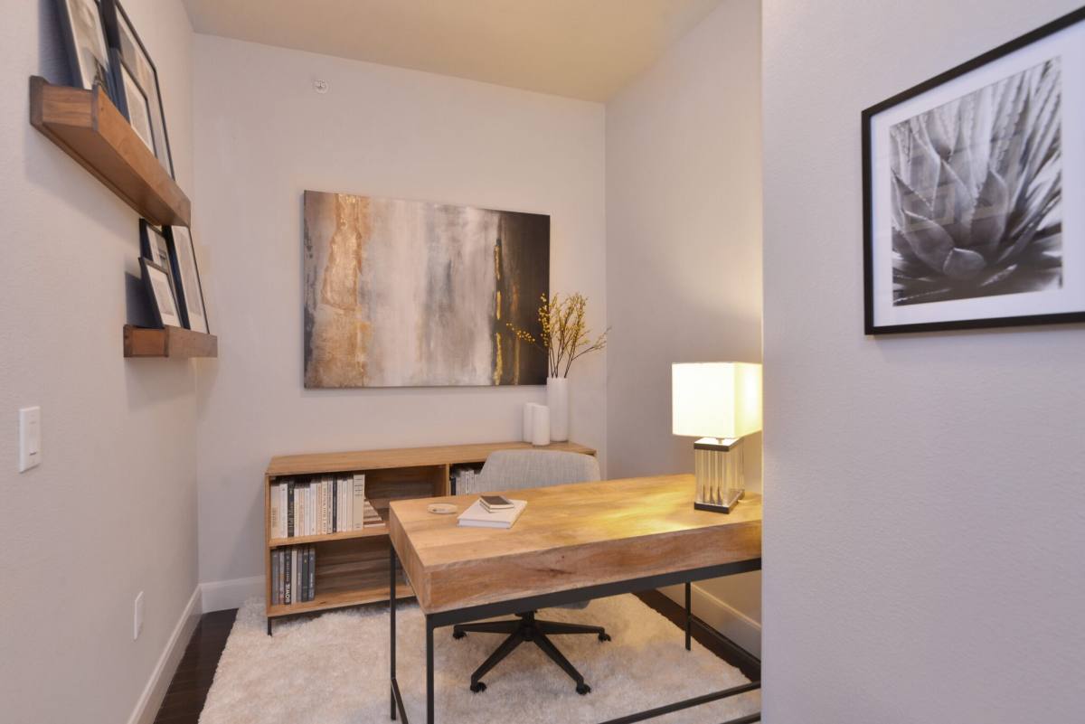 Apartment for rent at 1111 Post Oak Blvd #IUPO, Houston, TX 77056