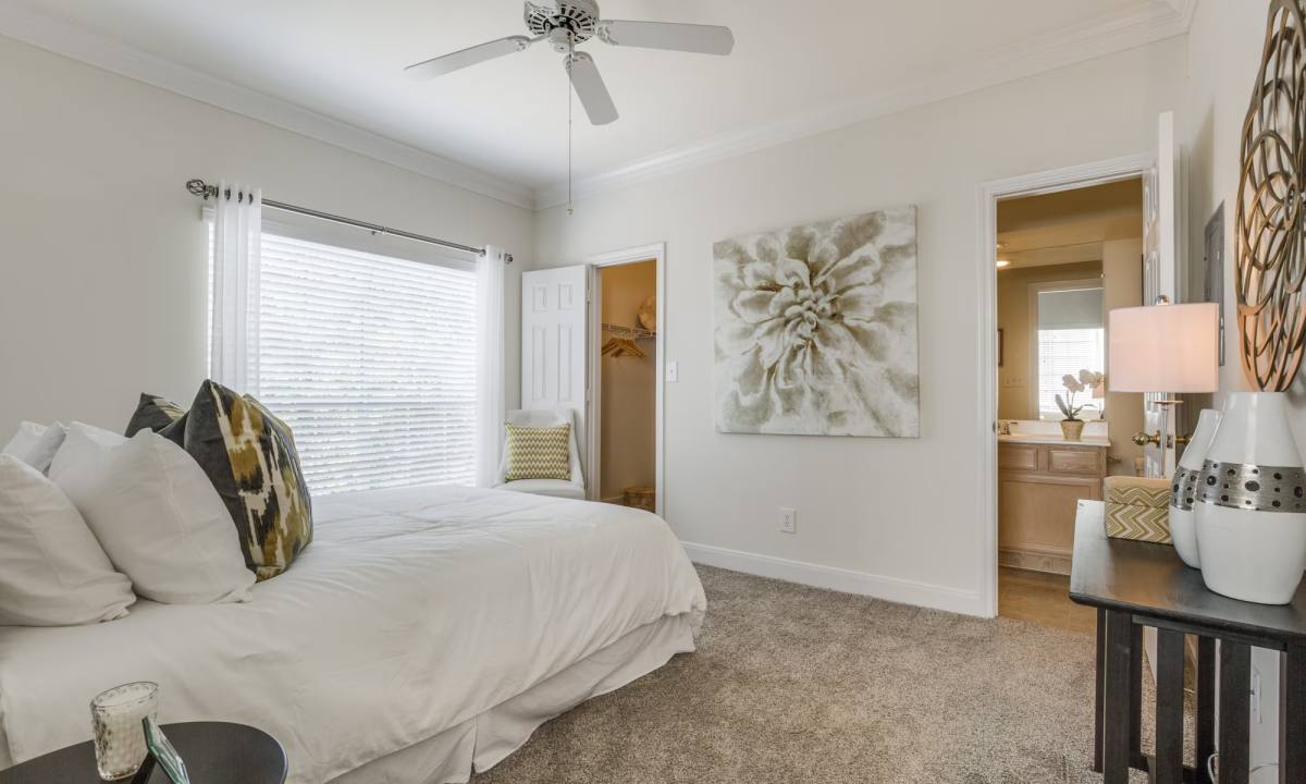 Apartment for rent at 1400 El Camino Village Dr #LPS, Houston, TX 77058