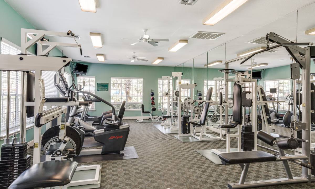 Apartment for rent at 1400 El Camino Village Dr #LPS, Houston, TX 77058