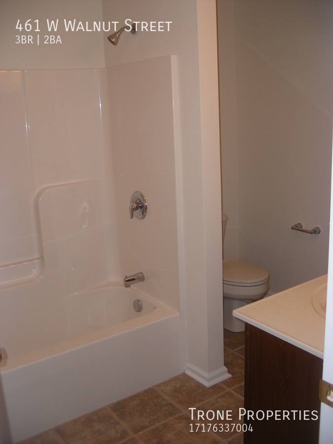 Townhouse for rent at 461 W Walnut St, Hanover, PA 17331