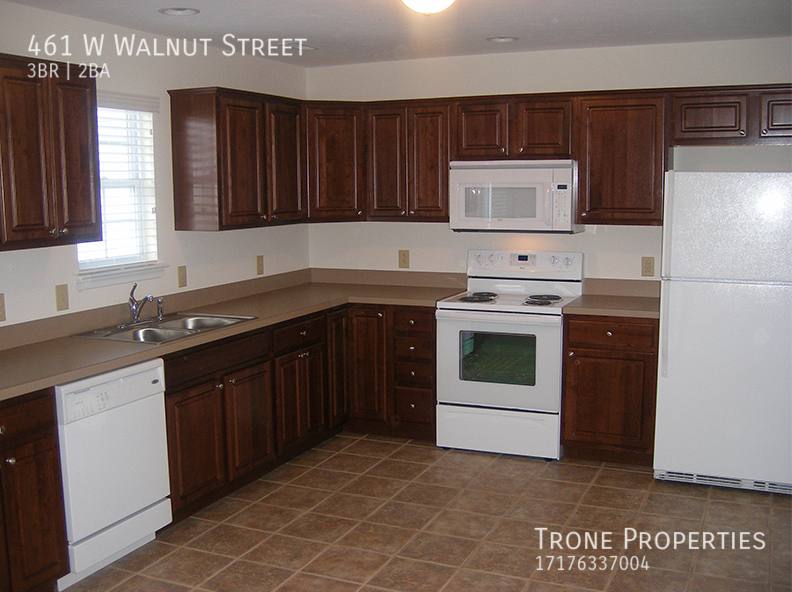 Townhouse for rent at 461 W Walnut St, Hanover, PA 17331