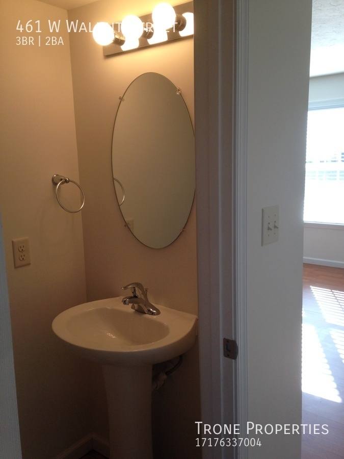 Townhouse for rent at 461 W Walnut St, Hanover, PA 17331