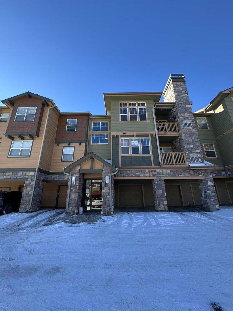 Condo for rent at 15460 Canyon Gulch Lane, Englewood, CO 80112