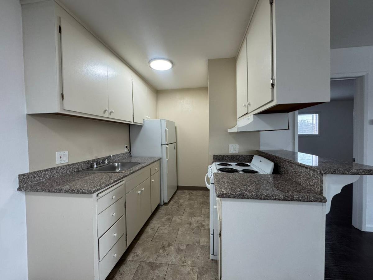 Apartment for rent at 3232 14th Ave #11, Oakland, CA 94602