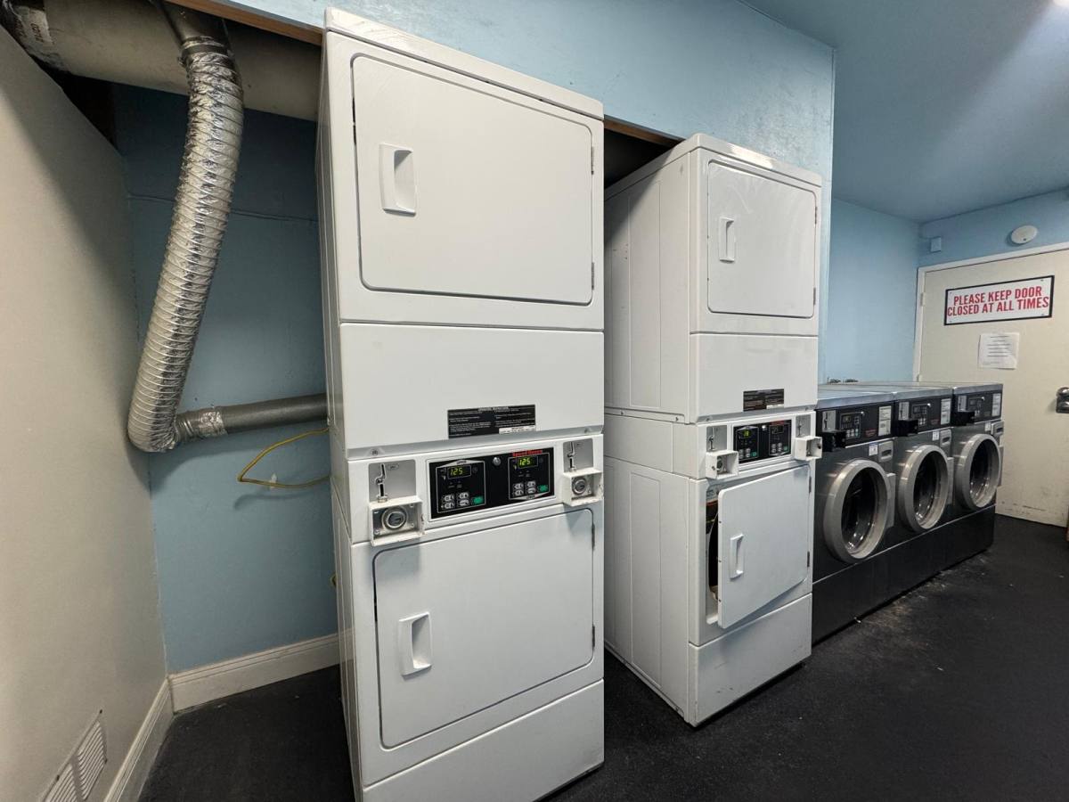Apartment for rent at 3232 14th Ave #11, Oakland, CA 94602