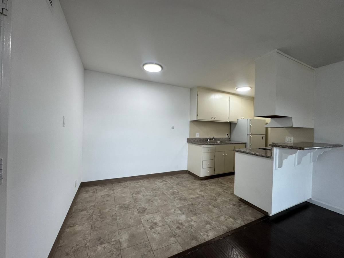Apartment for rent at 3232 14th Ave #11, Oakland, CA 94602