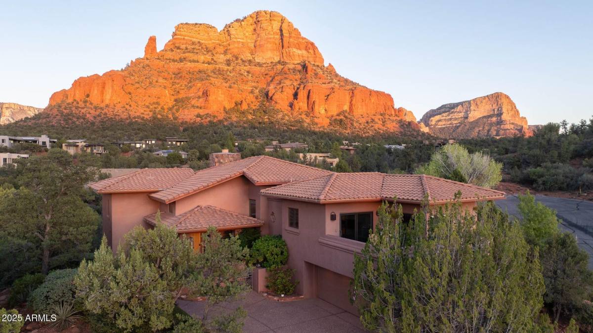 House for rent at 100 Penelope Way, Sedona, AZ 86336