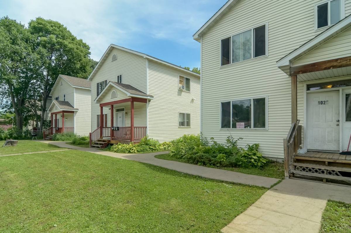 Apartment for rent at 1030 Knox Ave N, Minneapolis, MN 55411