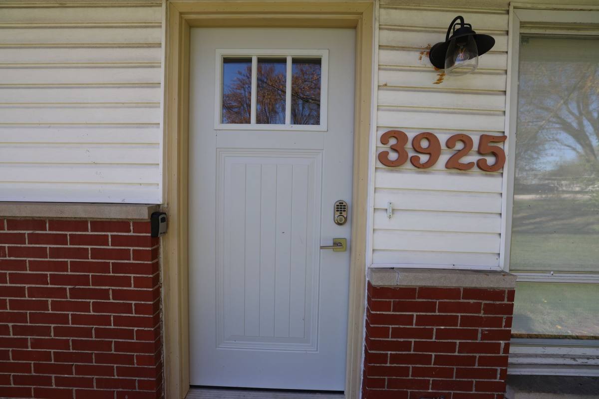 Apartment for rent at 3925 W Walnut Leaf Dr, Bloomington, IN 47403