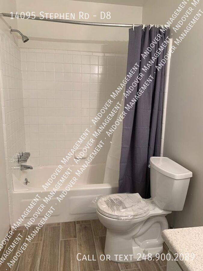 Apartment for rent at 14095 Stephen Rd #D2, Warren, MI 48089